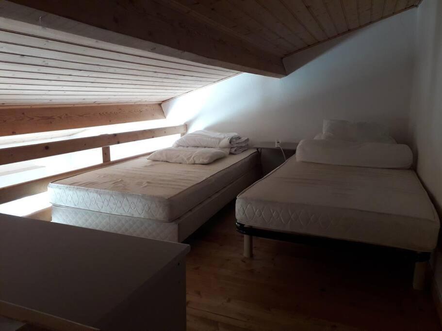 Holiday home Maison Calme Proche - La Roseraie
